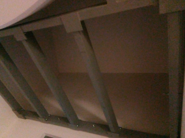 Prenova hiše suhomontažna dela spuščeni strop dnevna soba in predelna stena