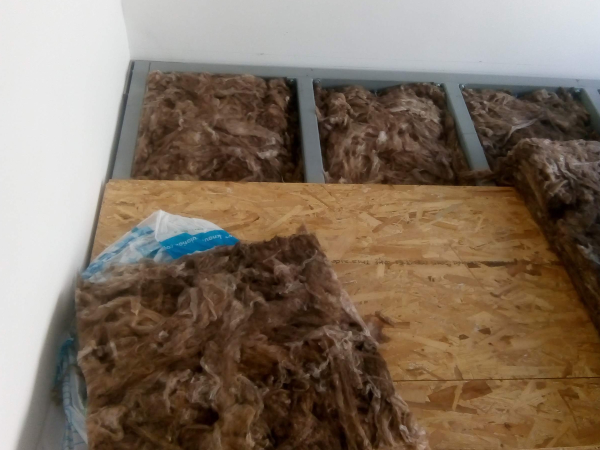 Prenova hiše suhomontažna dela spuščeni strop dnevna soba in predelna stena faza 3