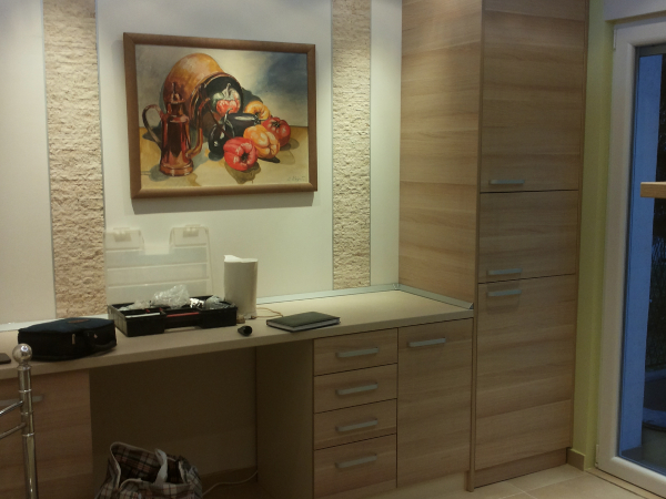 Prenova hiše dekorativni kamen v kuhinji na steni