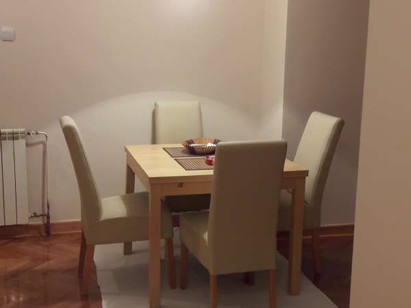 Prenova stanovanja popleskano urejeno montirana razsvetljava